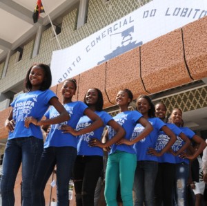 Candidatas visitam o Porto do Lobito